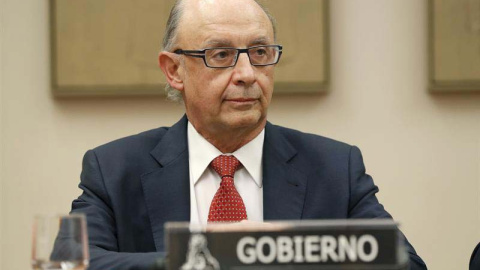 El ministro de Hacienda, Cristóbal Montoro, durante una comparecencia en el Congreso. | CHEMA MOYA (EFE)