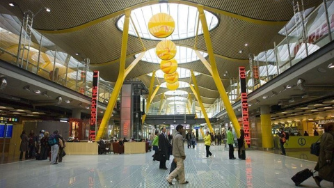 Imagen de la terminal T4 del aeropuerto Adolfo Suárez-Barajas, en Madrid. AENA