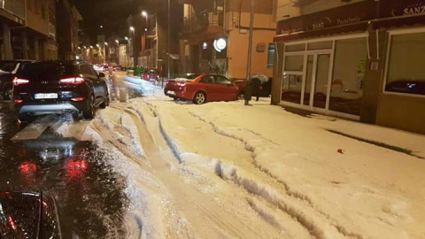 Una fuerte granizada colapsa Teruel. Twitter/@Mavinabel