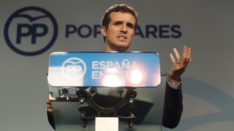 El vicesecretario de Comunicación del PP, Pablo Casado, durante la rueda de prensa que ofreció hoy tras la reunión del Comité de Dirección del partido, hoy en la sede de Génova. EFE/Javier Lizón