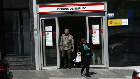 Dentro de los desempleados que habían trabajado anteriormente, los parados de muy larga duración fueron los que más aumentaron en 2014 en términos cuantitativos, desde 1.275.700 en 2013 a un total de 1.397.000, lo que supone un incremento d