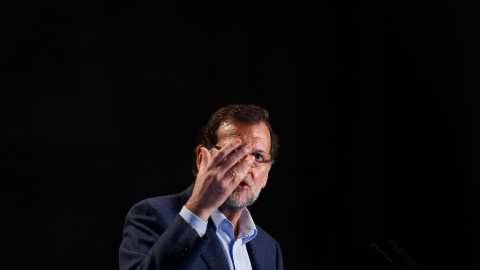 Mariano Rajoy durante su discurso de precampaña en Sevilla.