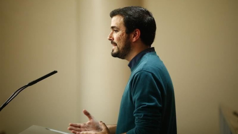 Garzón aboga por poner fin al "teatro" con la abstención de C's y la apertura de un "proceso de ruptura democrática".- EUROPA PRESS