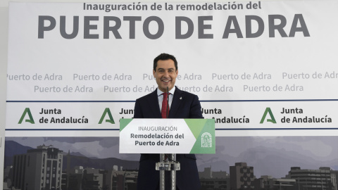 (22/04/2022) El presidente de la Junta de Andalucía, Juanma Moreno, en su visita el viernes pasado al Puerto de Adra.