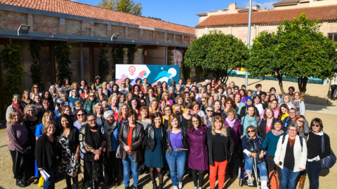 Foto de grup de les assistents a l'Assemblea de Dones d'ERC.