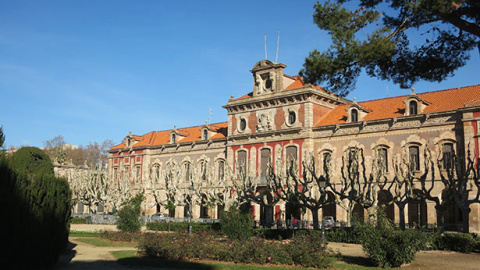 Exterior del Parlament catalán en el parque de la Ciutadella.