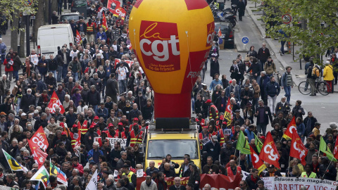 Manifestación del sindicato CGT contra la reforma laboral de Hollande, en Paris. REUTERS/Charles Platiau