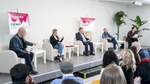 Reunión para tratar la precariedad laboral, en el Círculo de Bellas Artes, a 28 de abril de 2022, en Madrid