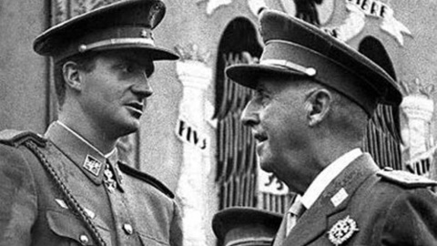 El Rey Don Juan Carlos junto al general Franco (Efe)