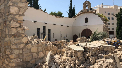 La iglesia de la Coveta Fumà de la localidad alicantina de El Campello./Bomberos de la Diputació D'Alicant