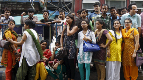 Al menos 19 personas han muerto y casi un millar han resultado heridas en Nepal como consecuencia del potente terremoto registrado este martes por la mañana en el noreste del país./ REUTERS