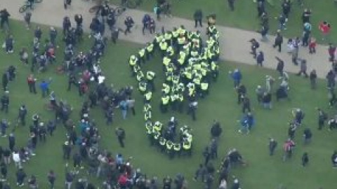 Disturbios y varios detenidos en Londres en una protesta contra el confinamiento