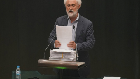 25/04/2023 - Luis Cueto durante su intervención en el último pleno ordinario de esta legislatura del ayuntamiento de Madrid este martes.