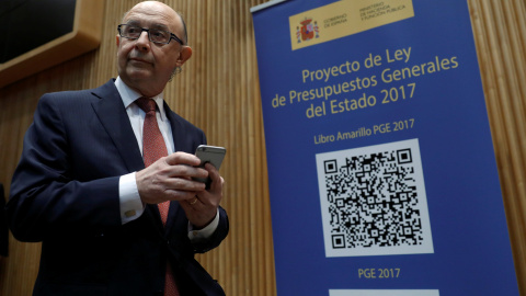 El ministro de Hacienda, Cristóbal Montoro, en el Congreso en la presentación de los Presupuestos de 2017. REUTERS