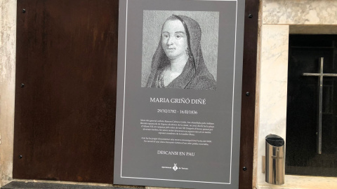 La làpida dedicada a María Griñó.