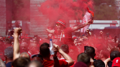 Los aficionados del Liverpool, en su fanzone. REUTERS/Juan Medina