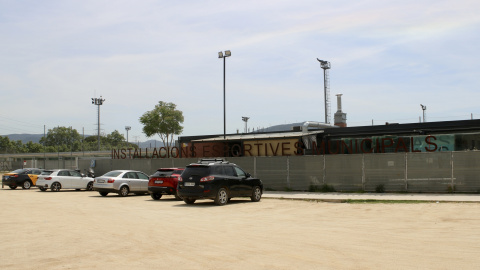 Exterior del camp de futbol municipal de Santa Perpètua de Mogoda