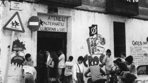 Imagen de la entrada principal del centro Cros10, en Barcelona. CROS10