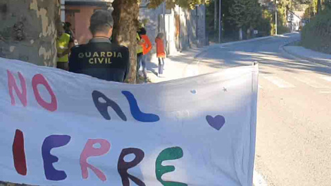 Los habitantes de Seira protestaron porque les impedían salir de su pueblo 16 horas al día y porque el abrir o cerrar los accesos dependía de la temporada de esquí