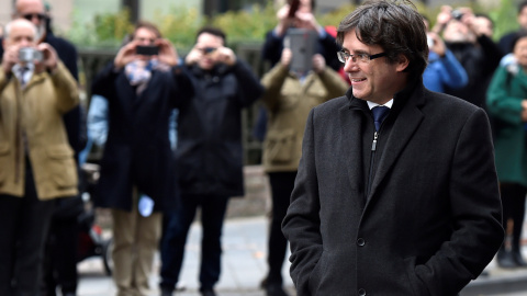 El expresident catalán, Carles Puigdemont, a su llegada para su comparecencia en el Press Club Brussels Europe, en la capital belga. REUTERS/Yves Herman