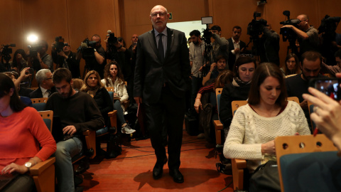 El fiscal general del Estado, Jose Manuel Maza, antes de anunciar las querellas contra el Govern y la Mesa del Parlament. REUTERS/Susana Vera