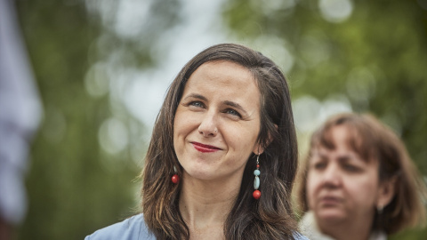 La ministra de Derechos Sociales y Agenda 2030 y secretaria general de Podemos, Ione Belarra, a su llegada a Ourense, el 5 de mayo pasado.