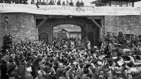 Los españoles presos en Mauthausen y Gusen recibieron con una pancarta a las tropas aliadas