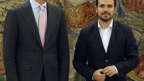 El rey Felipe recibe al coordinador federal de IU, Alberto Garzón, en el marco de su ronda de consultas con las formaciones políticas parlamentarias, esta tarde en el Palacio de la Zarzuela. EFE/J.J. Guillen ***POOL***