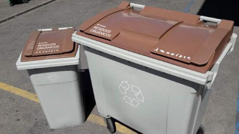 Contenedores marrones para basura sólo orgánica. Ayuntamiento de Madrid.