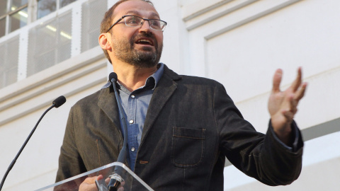 El coordinador nacional de ICV, Joan Herrera, ha participado en el acto en apoyo de la candidata de BComú a la alcaldía de Barcelona, Ada Colau. EFE/Toni Garriga