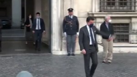 Dimite el primer ministro italiano, Giuseppe Conte