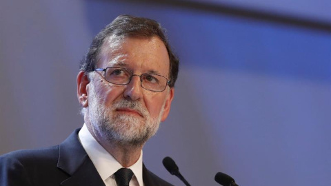 Rajoy,emocionado durante su intervención en la celebración del Congreso Nacional del Partido Popular, hoy en Madrid, donde ha afirmado que aunque deje de ser el líder del partido, "es un honor ser militante del PP" y seguirá siéndolo "siemp