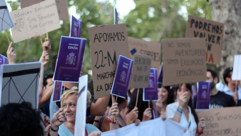 Una protesta organizada por los miembros de la Marea Granate en Chile.