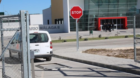 El Defensor del Pueblo inspecciona "por sorpresa" las instalaciones de Archidona que alojan a los inmigrantes. / Europa Press