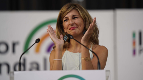 11/06/2022.- La vicepresidenta segunda del Gobierno y ministra de Trabajo y Economía Social, Yolanda Díaz, interviene en un acto de campaña de la formación Por Andalucía este sábado en el Teatro de la Axerquía de Córdoba. EFE/Rafa Alcaide