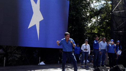 El presidente de Honduras y candidato del Partido Nacional, Juan Orlando Hernandez, en un mitin en Tegucigalpa. REUTERS/Jorge Cabrera