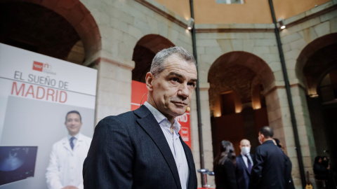 El director de la Oficina del Español, Toni Cantó, a su llegada a la presentación de la campaña ‘El sueño de Madrid’, a 31 de marzo de 2022, en Madrid.