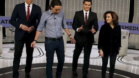 Sánchez, Iglesias, Rivera y Sáenz de Santamaría, antes del debate. REUTERS/Sergio Pérez