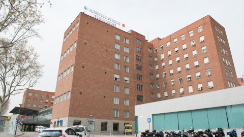 Fachada del Hospital Clínico San Carlos en Madrid. Imagen de Archivo.