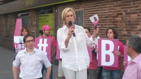 Rosa Díez, líder de UPyD, durante un acto de campaña. / JCE