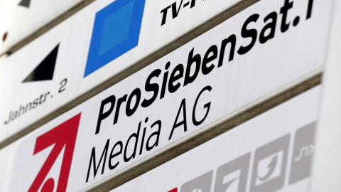 El logo de ProSiebenSat.1 Media, la mayuor cadena de televisión de Alemania, cerca de su seden en Munich. REUTERS/Michaela Rehle