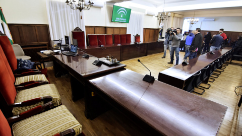 Vista de la sala de la Audiencia de Sevilla donde se juzga la macrocausa de los ERE. EFE/Raúl Caro