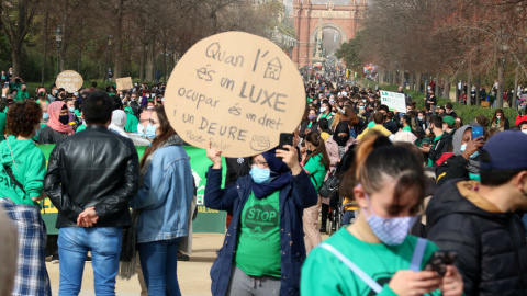 Alguns dels participants en la manifestació d'aquest dissabte al matí a Barcelona.