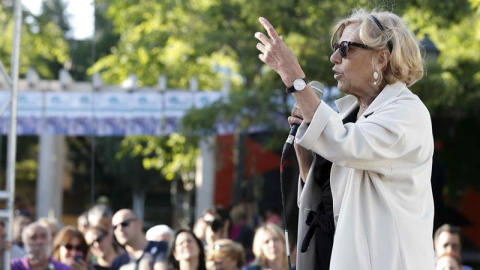 La candidata de Ahora Madrid a la Alcaldía, Manuela Carmena, participa en un encuentro vecinal en el distrito de Usera junto a los candidatos Nacho Murgui, Inés Sabanés, Féliz López Rey y Nuria Santos. /EFE