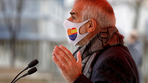 El candidato a la presidencia de la Generalitat, Carlos Carrizosa, durante su intervención en un acto de campaña celebrado este domingo en Girona.