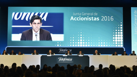 El presidente de Telefonica, José María Álvarez-Pallete, durante su intervención en la junta general de accionistas de la empresa, la primera desde que accedió a la presidencia. EFE/Fernando Villar