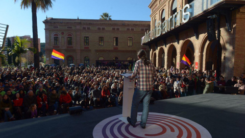 El líder de Podemos, Pablo Iglesias, en la seva intervenció en l'acte central de Catalunya en Comú-Podem, al districte de Nou Barris de Barcelona. / CatComú-Podem.