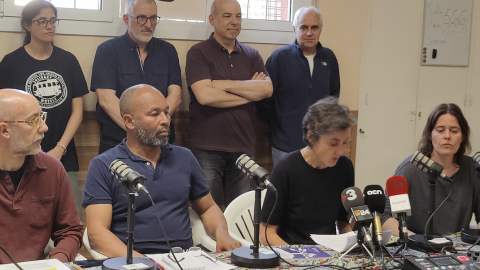 24-5-2023 Representants de les diferents entitats socials durant la roda de premsa per denunciar la vulneració del dret al padró en alguns municipis de Catalunya