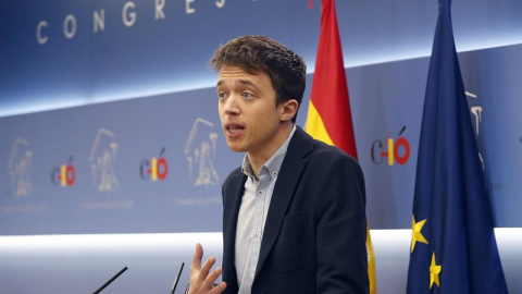 El diputado Íñigo Errejón, durante la rueda de prensa. EFE/ J. P. Gandul