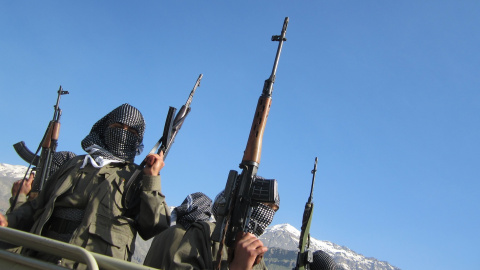 Guerrilleros del PKK en las montañas kurdo-iraquies cercanas a la frontera turca / Karlos Zurutuza.